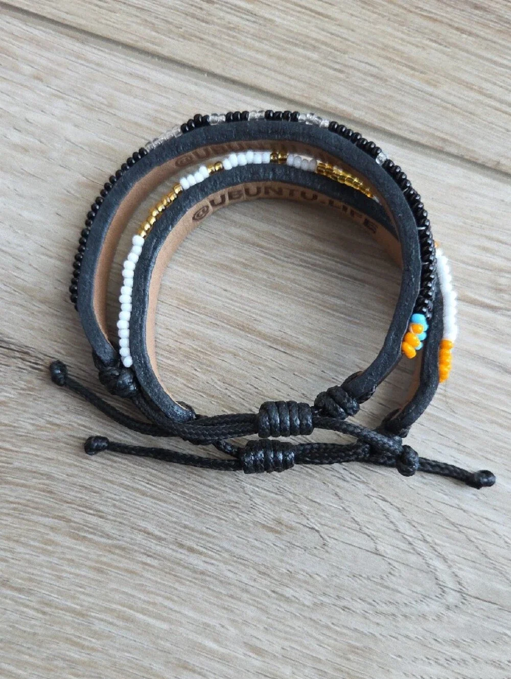 LOVE Bracelet - White/Gold Bracelet